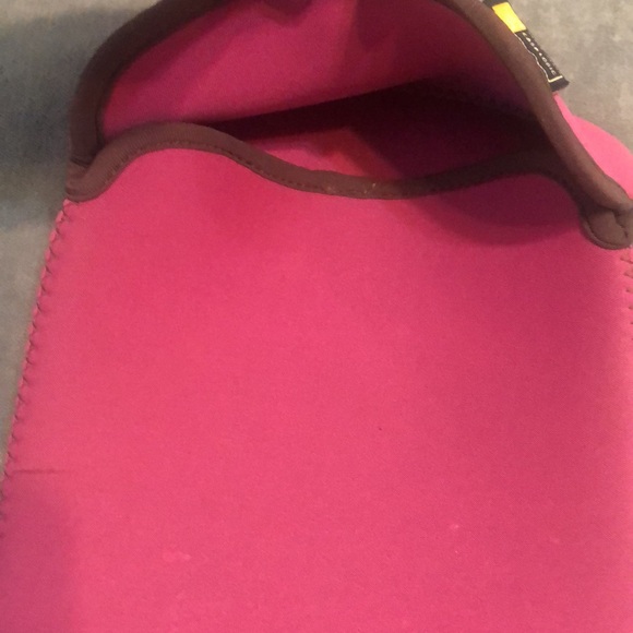 Case Logic Tablet Case - Picture 4 of 8